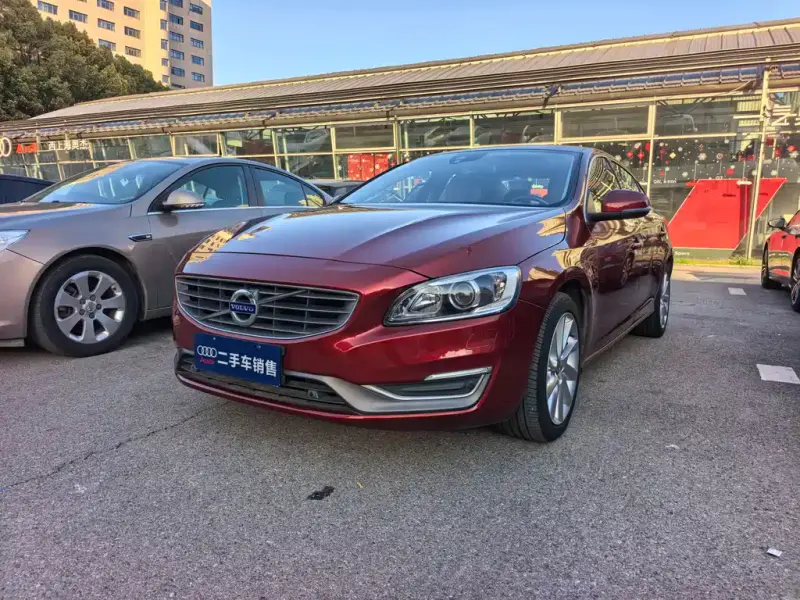 Volvo S60, 2015