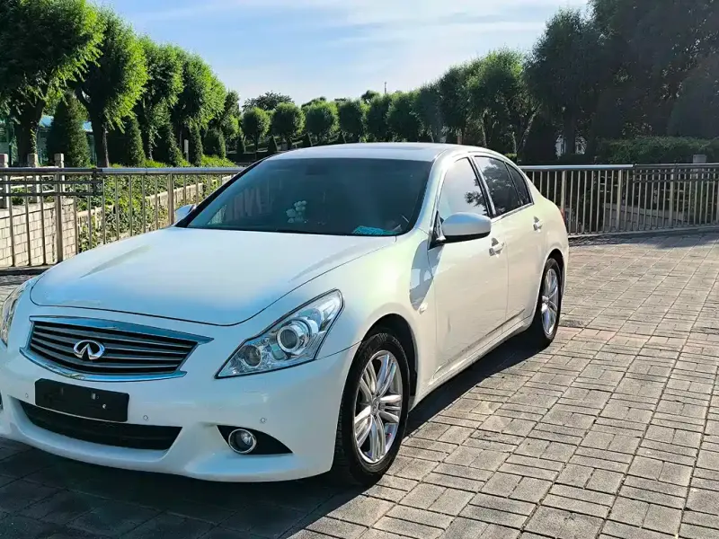 Infiniti G, 2012