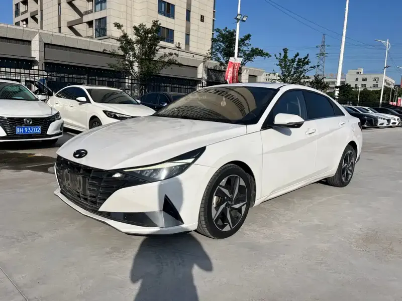 Hyundai Elantra, 2021