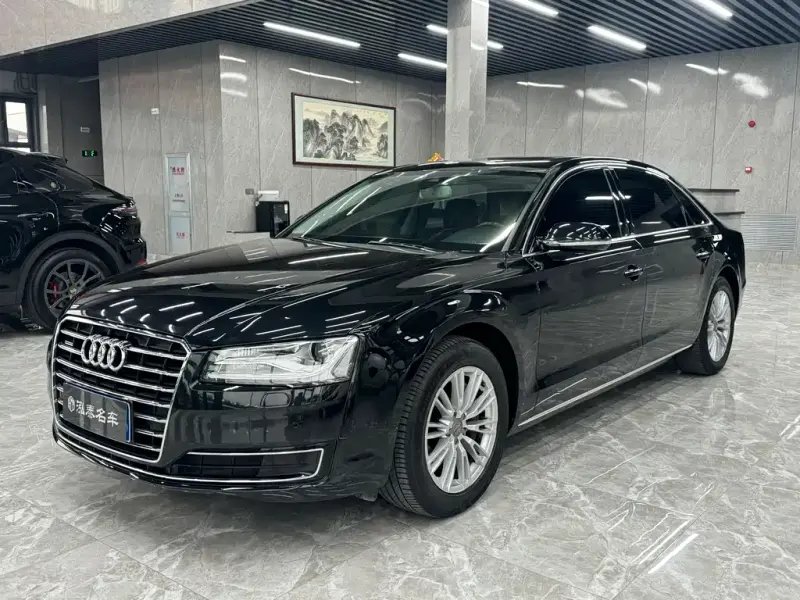 Audi A8, 2015