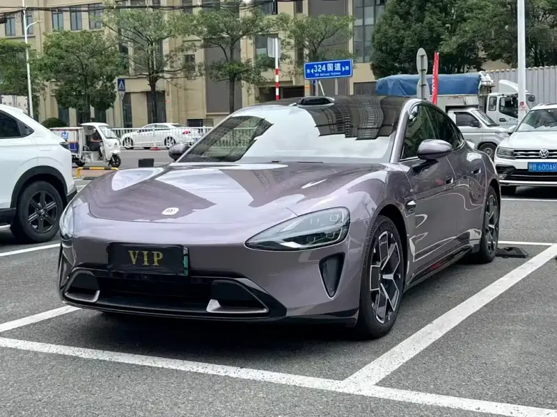 Xiaomi SU7, 2025