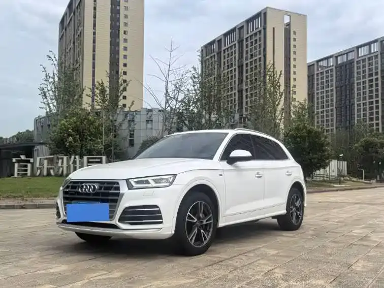Audi Q5L, 2020