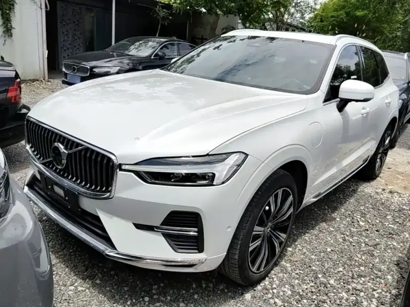 Volvo XC60 PHEV, 2021