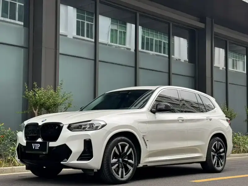 BMW iX3, 2024
