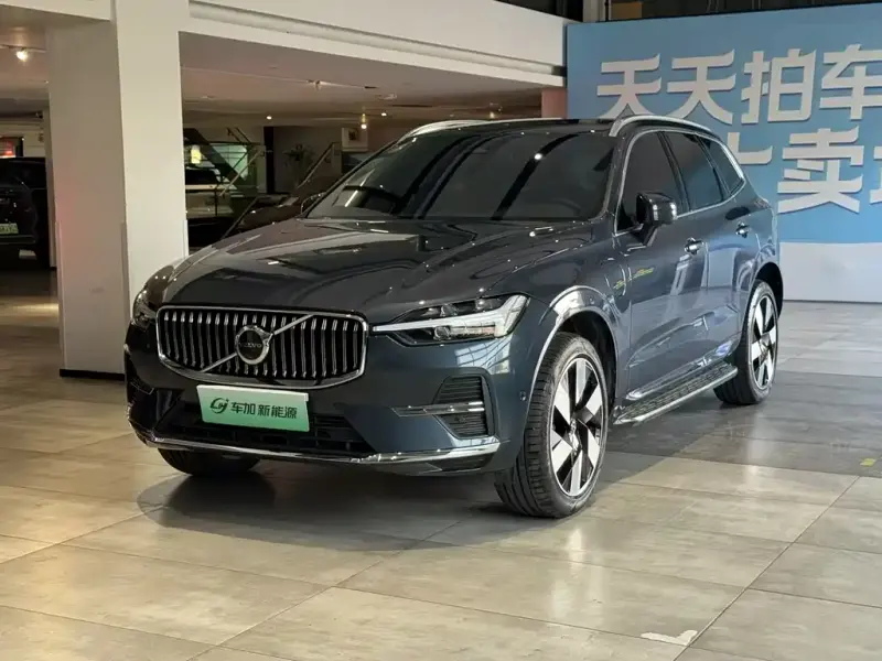 Volvo XC60 PHEV, 2025