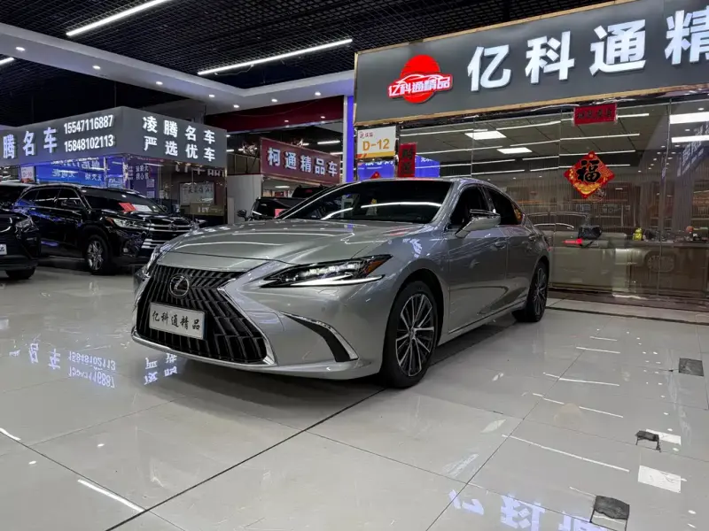Lexus ES, 2023