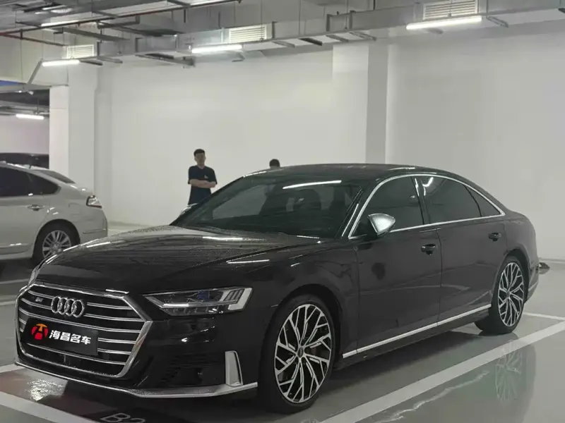 Audi S8, 2021
