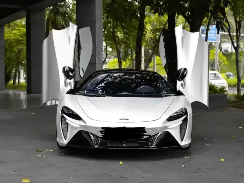 McLaren Artura, 2024
