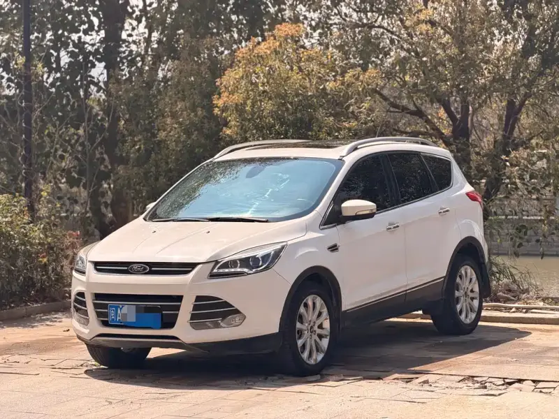 Ford Kuga, 2014