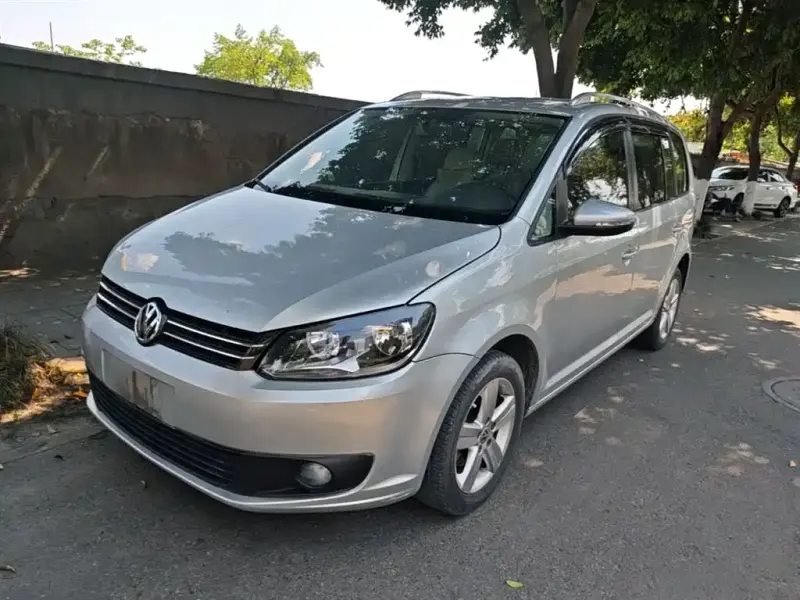 Volkswagen Touran, 2014