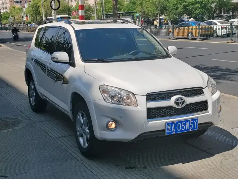 Toyota RAV4, 2012