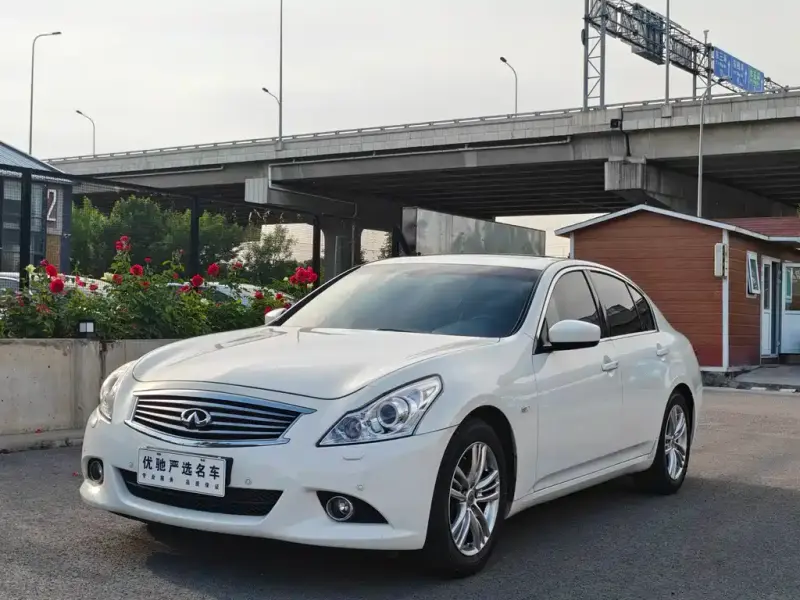 Infiniti G, 2013