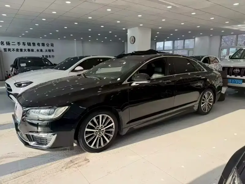 Lincoln MKZ, 2016