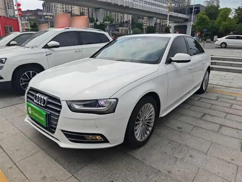 Audi A4L, 2015