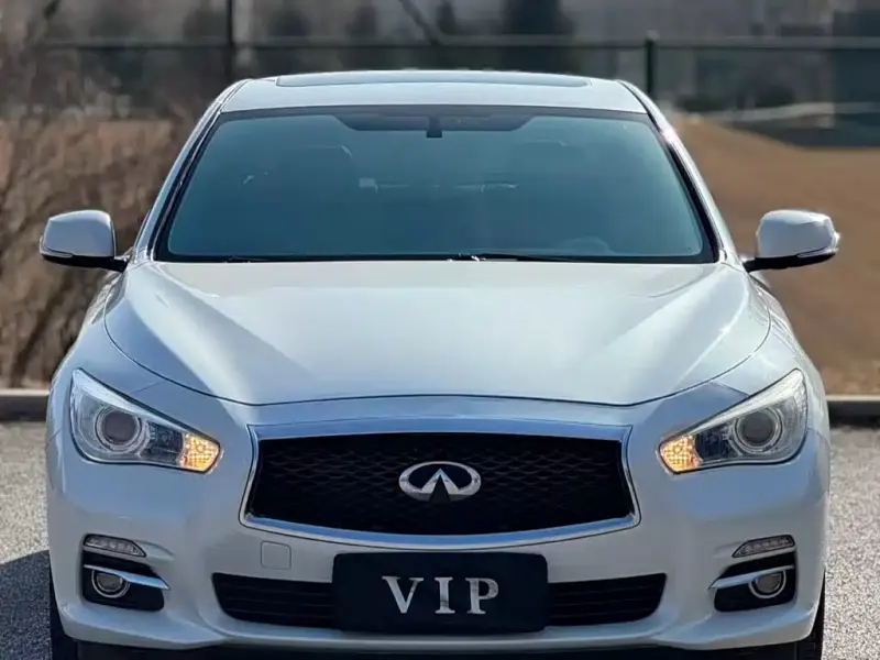 Infiniti Q50L, 2017