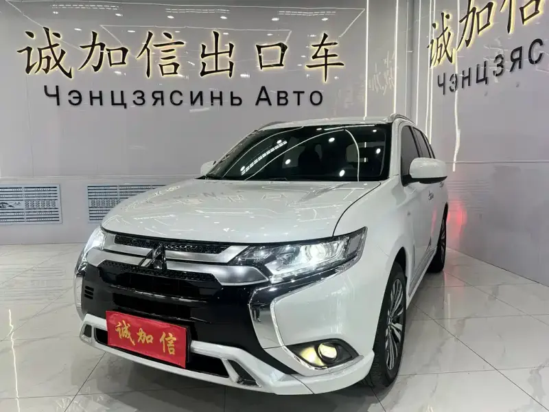 Mitsubishi Outlander, 2022