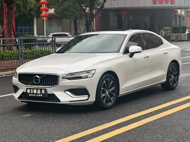 Volvo S60, 2021