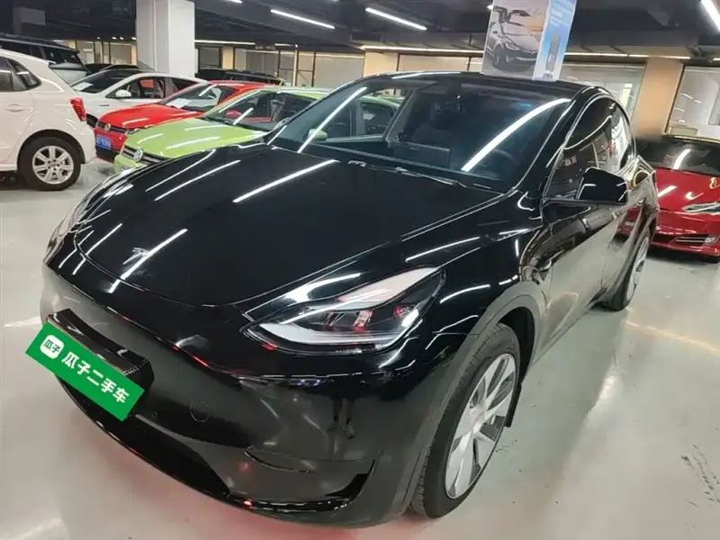 Tesla Model Y, 2023
