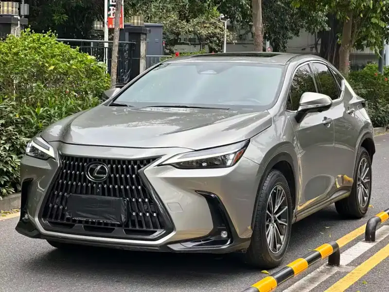 Lexus NX, 2023