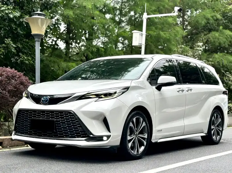 Toyota Granvia, 2023
