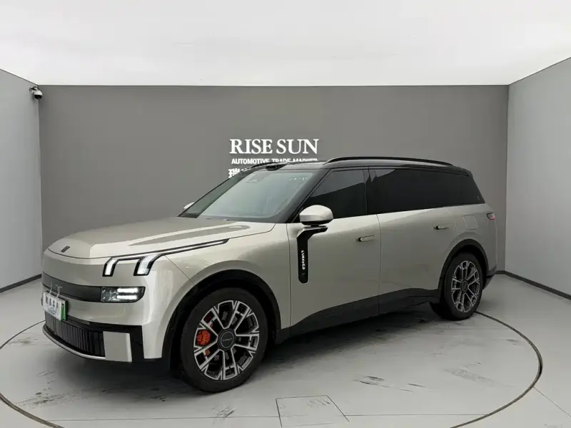 Lynk & Co 900, 2025
