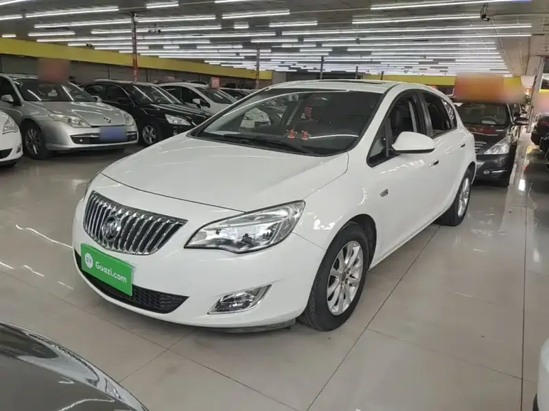 Buick Excelle, 2015
