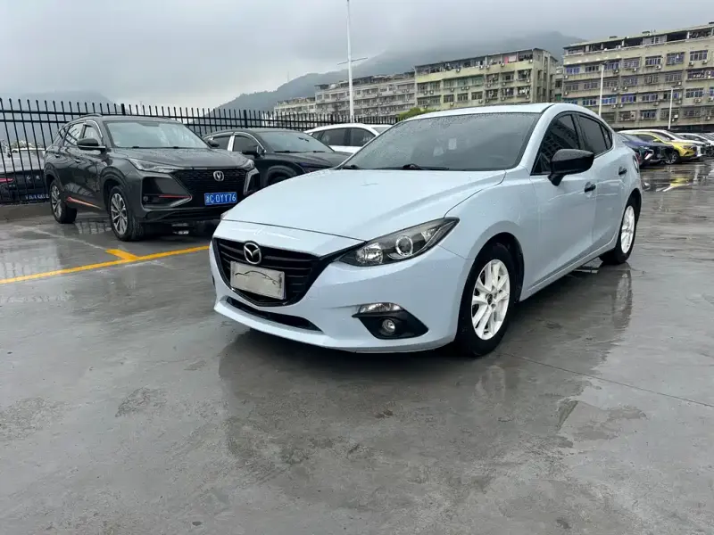 Mazda 3 Axela, 2016