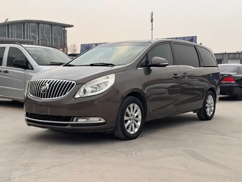 Buick GL8, 2013