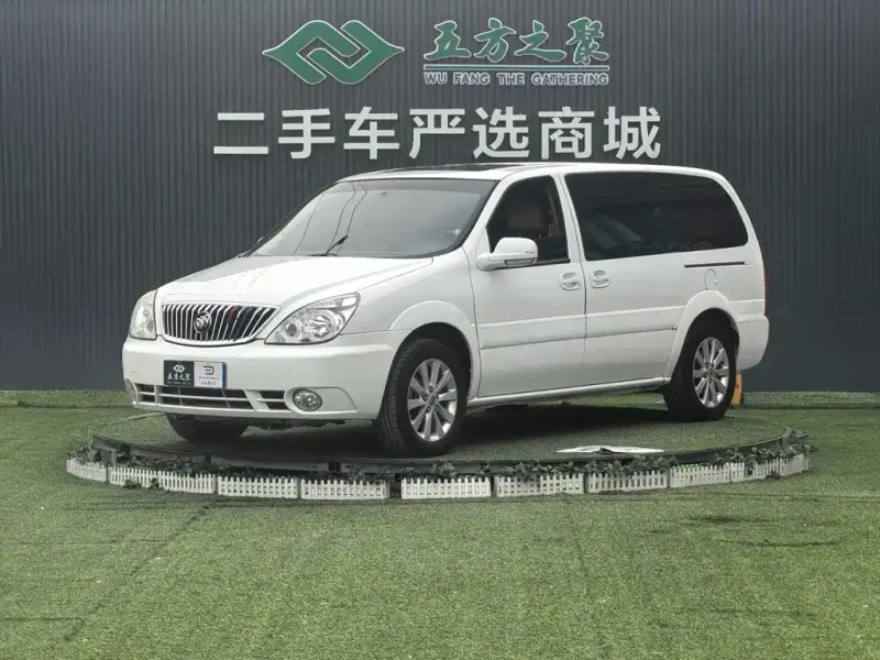 Buick GL8, 2015