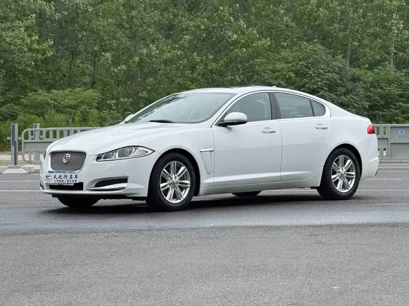 Jaguar XF, 2014