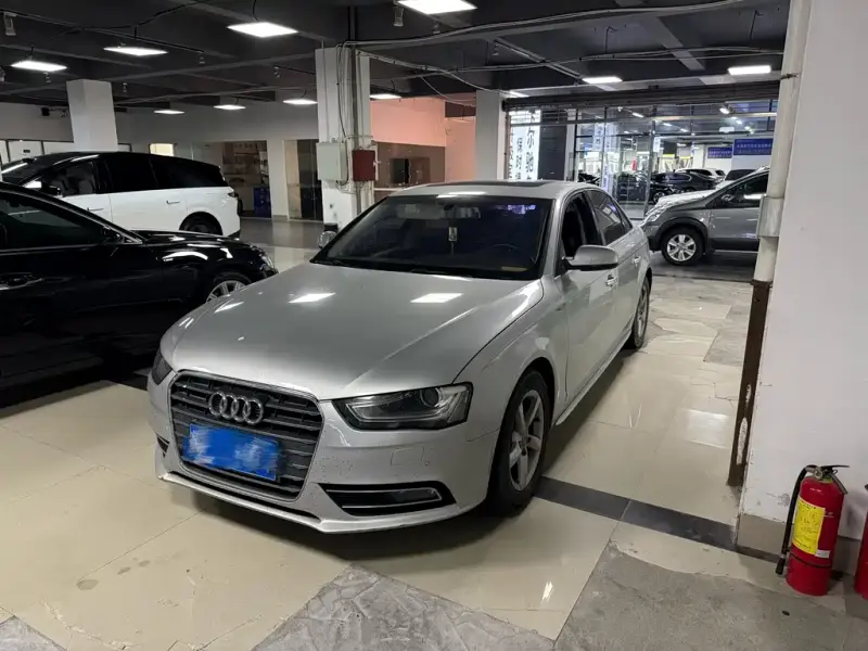 Audi A4L, 2015