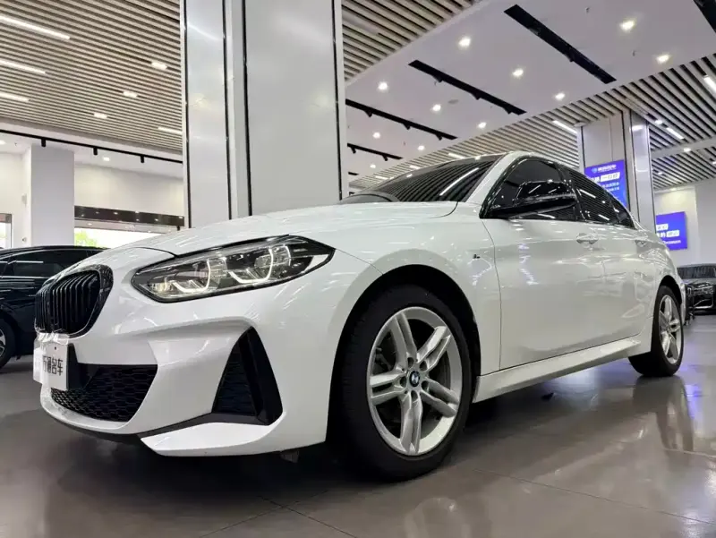 BMW 1 Series, 2021