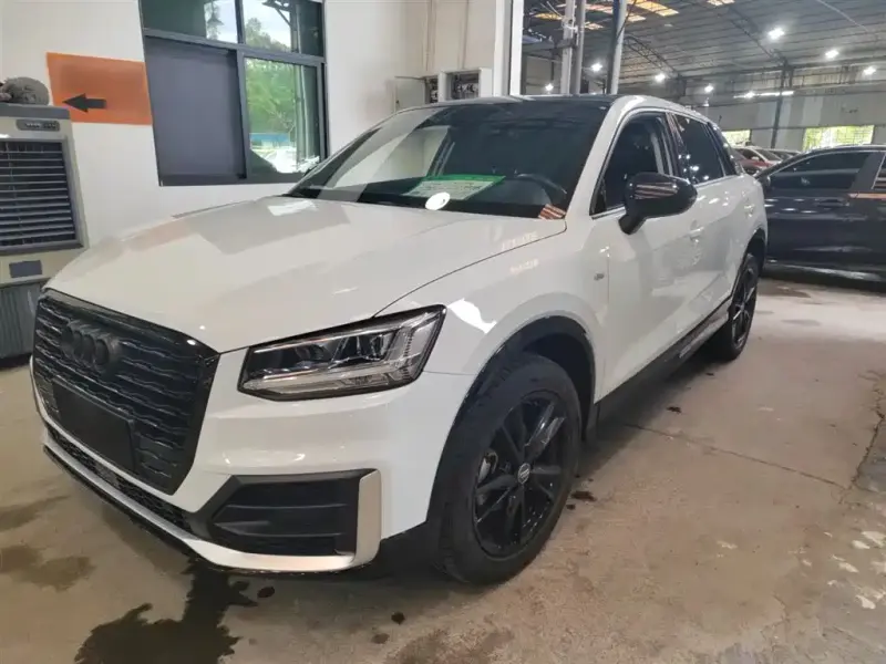 Audi Q2L, 2019