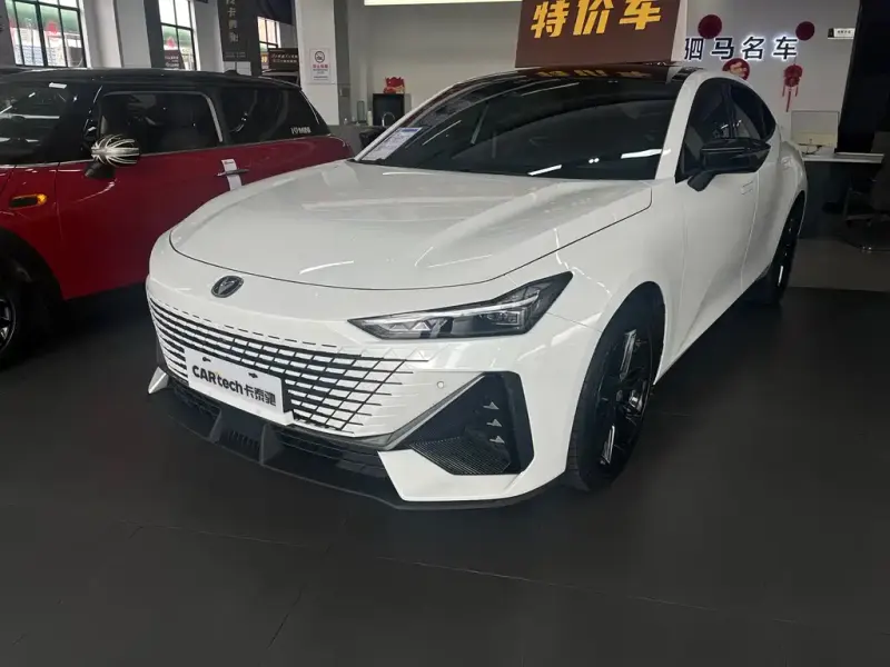Changan UNI-V, 2025
