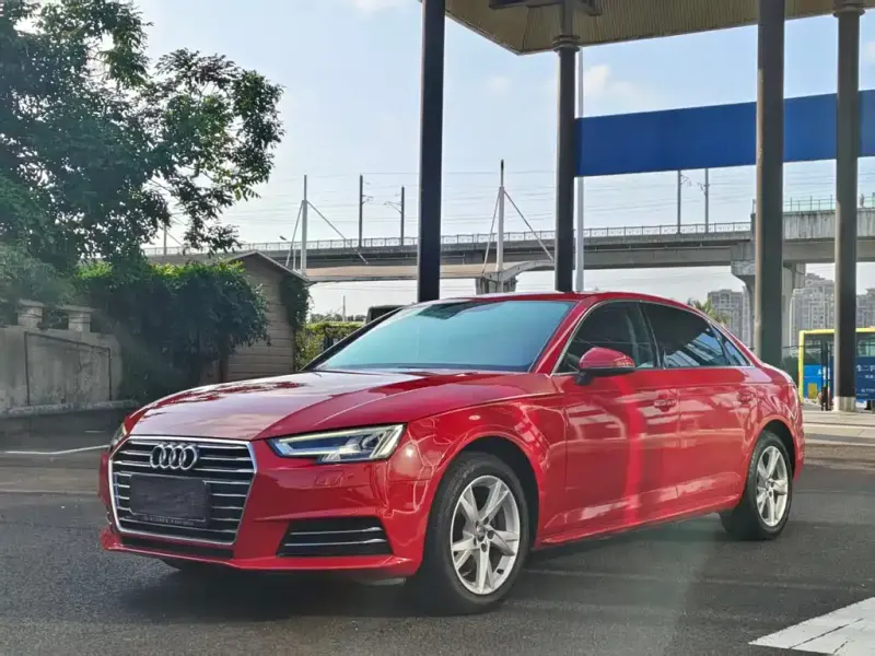 Audi A4L, 2018