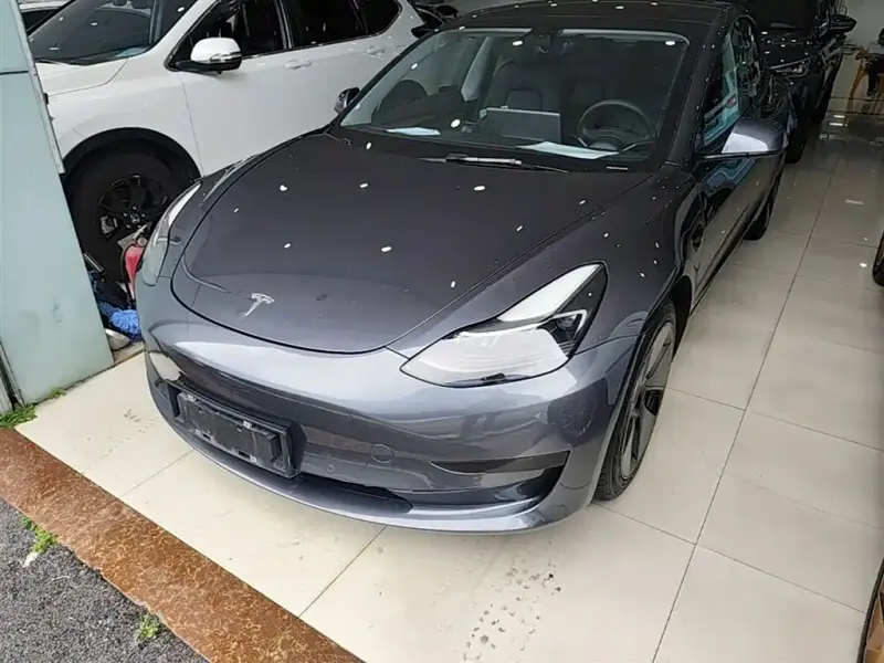 Tesla Model 3, 2021