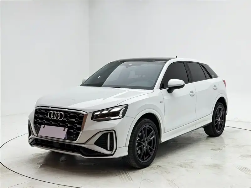 Audi Q2L, 2022