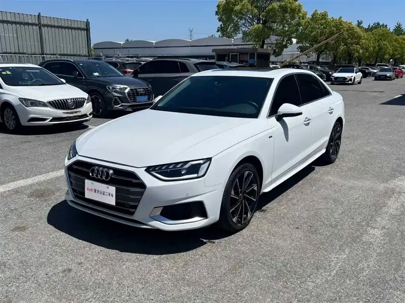 Audi A4L, 2022
