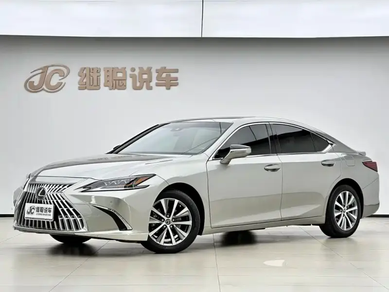 Lexus ES, 2021
