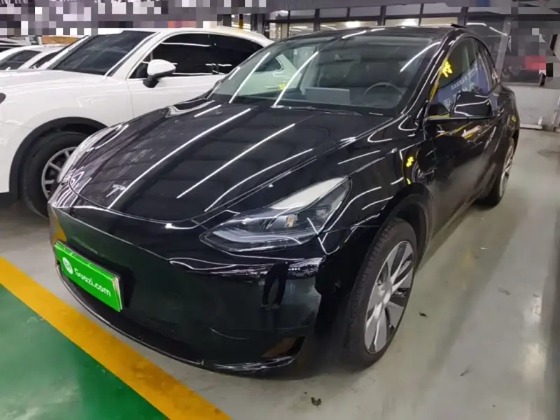 Tesla Model Y, 2023