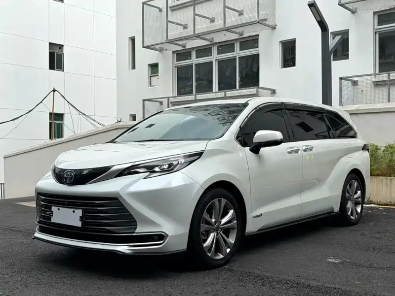 Toyota Sienna, 2023
