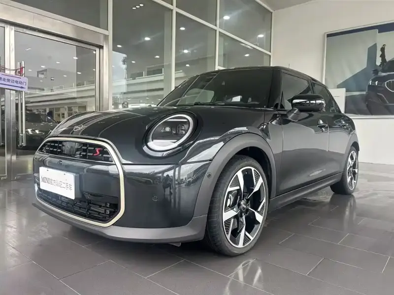 MINI Mini, 2024