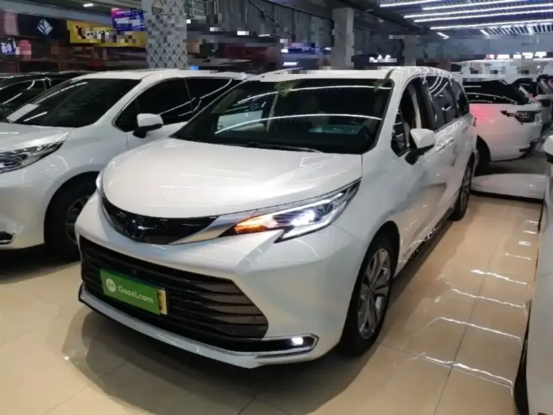 Toyota Sienna, 2024