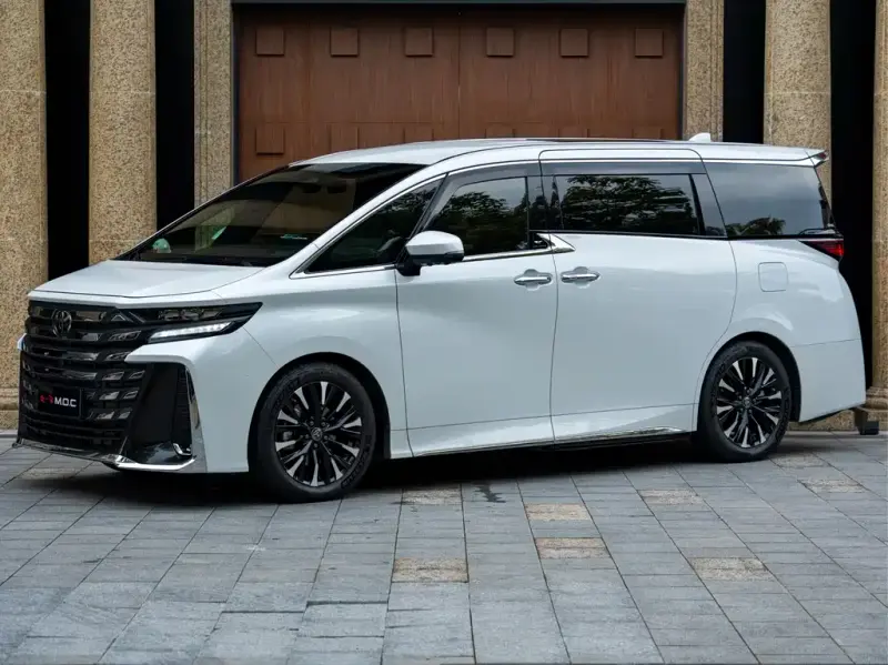 Toyota Vellfire, 2023