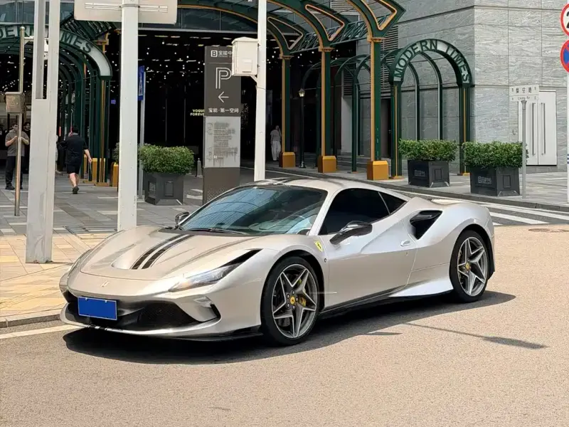 Ferrari F8, 2020
