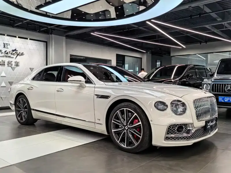 Bentley Flying Spur, 2022