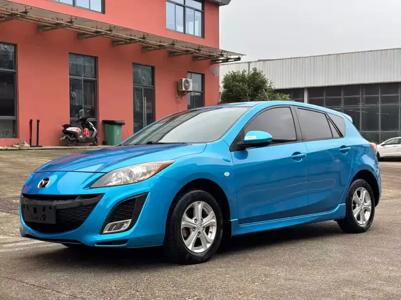 Mazda 3 Xingcheng, 2013