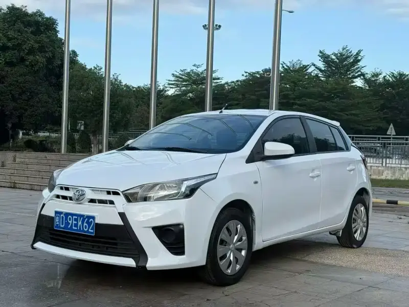 Toyota Yaris L, 2014