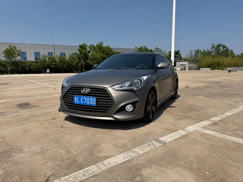 Hyundai Veloster, 2013