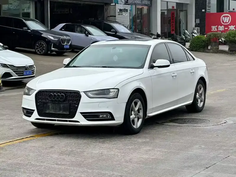 Audi A4L, 2013